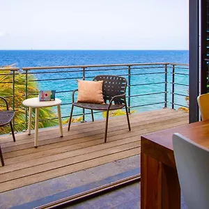 https://pietermaai-apartments.comcaribbean.com